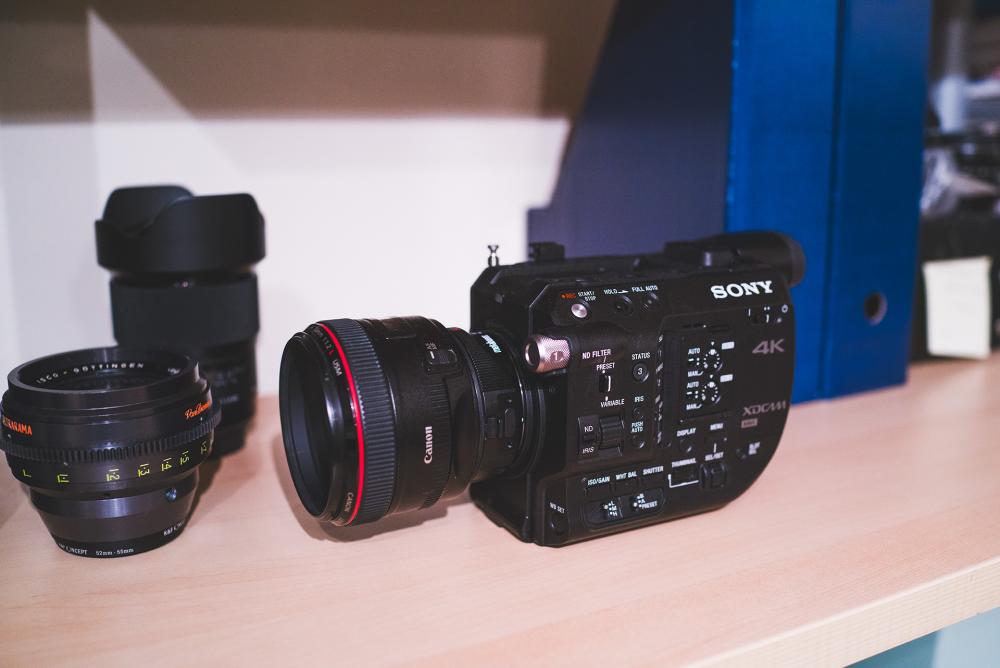 sony-fs5-front.thumb.jpg.177d3812dd210aa