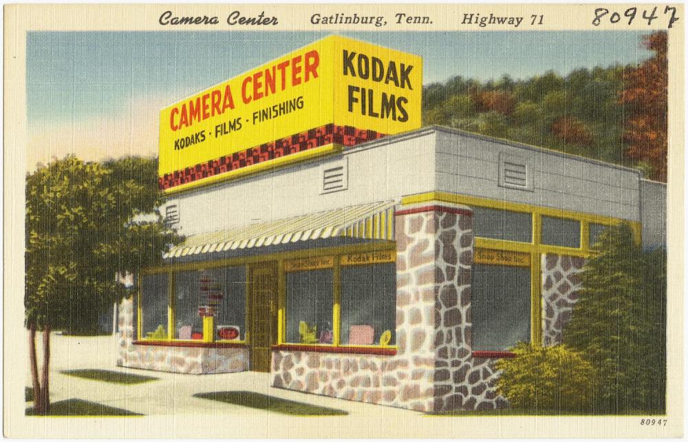 Kodak_Camera_Center,_Gatlinburg,_Tenn,_Highway_71.jpg