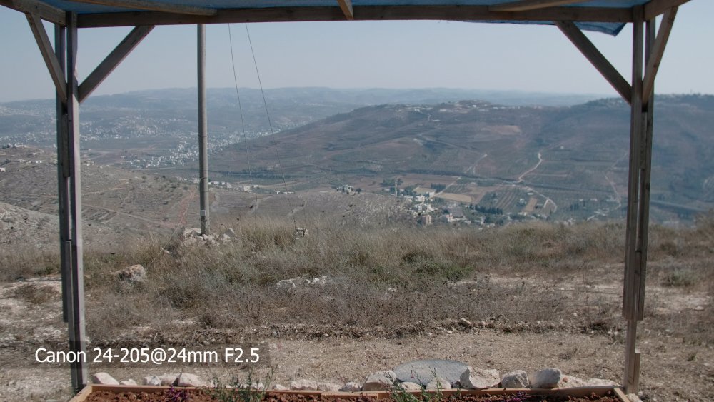 1 Canon 24-105@24mm F2.5.jpg