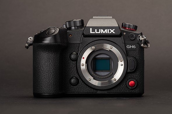 Panasonic_Lumix_DC_GH6_sensor.jpeg