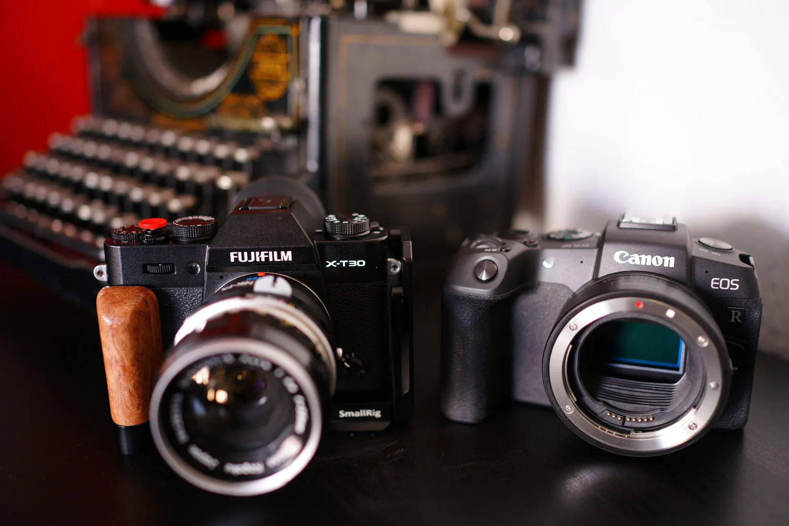 X-T30 vs EOS RP