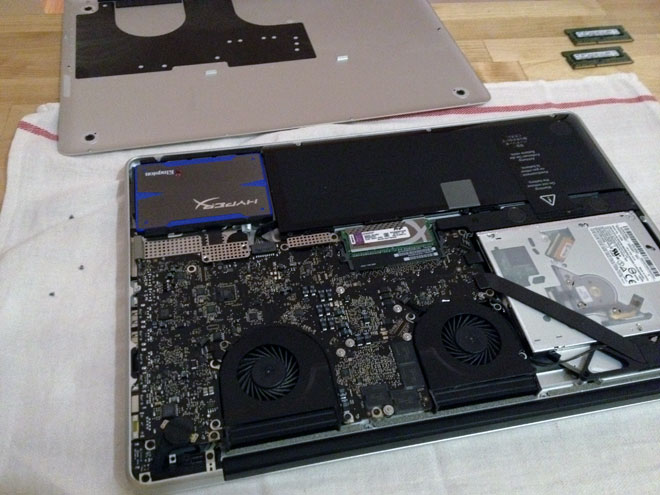 Macbook Pro 2011 mainboard