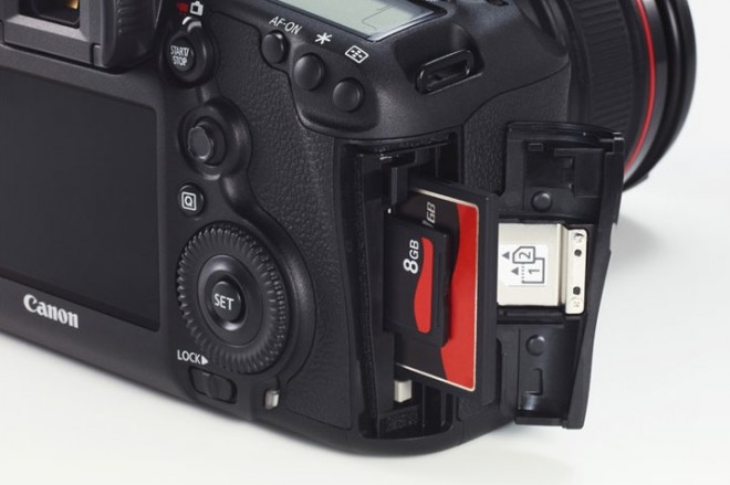 5D Mark III card door