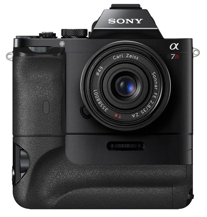 Sony A7R battery grip