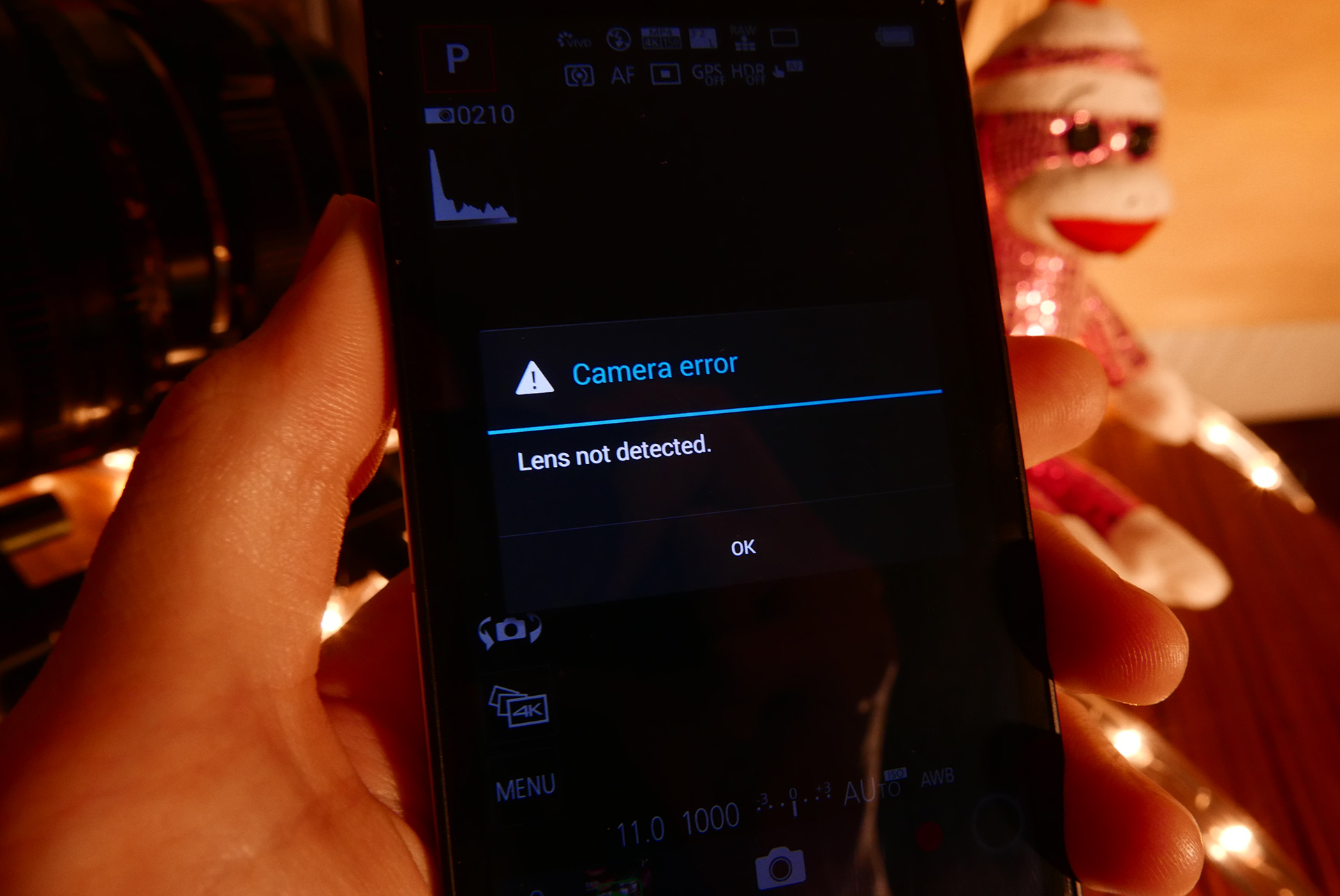The extending lens is easily blocked and this happens