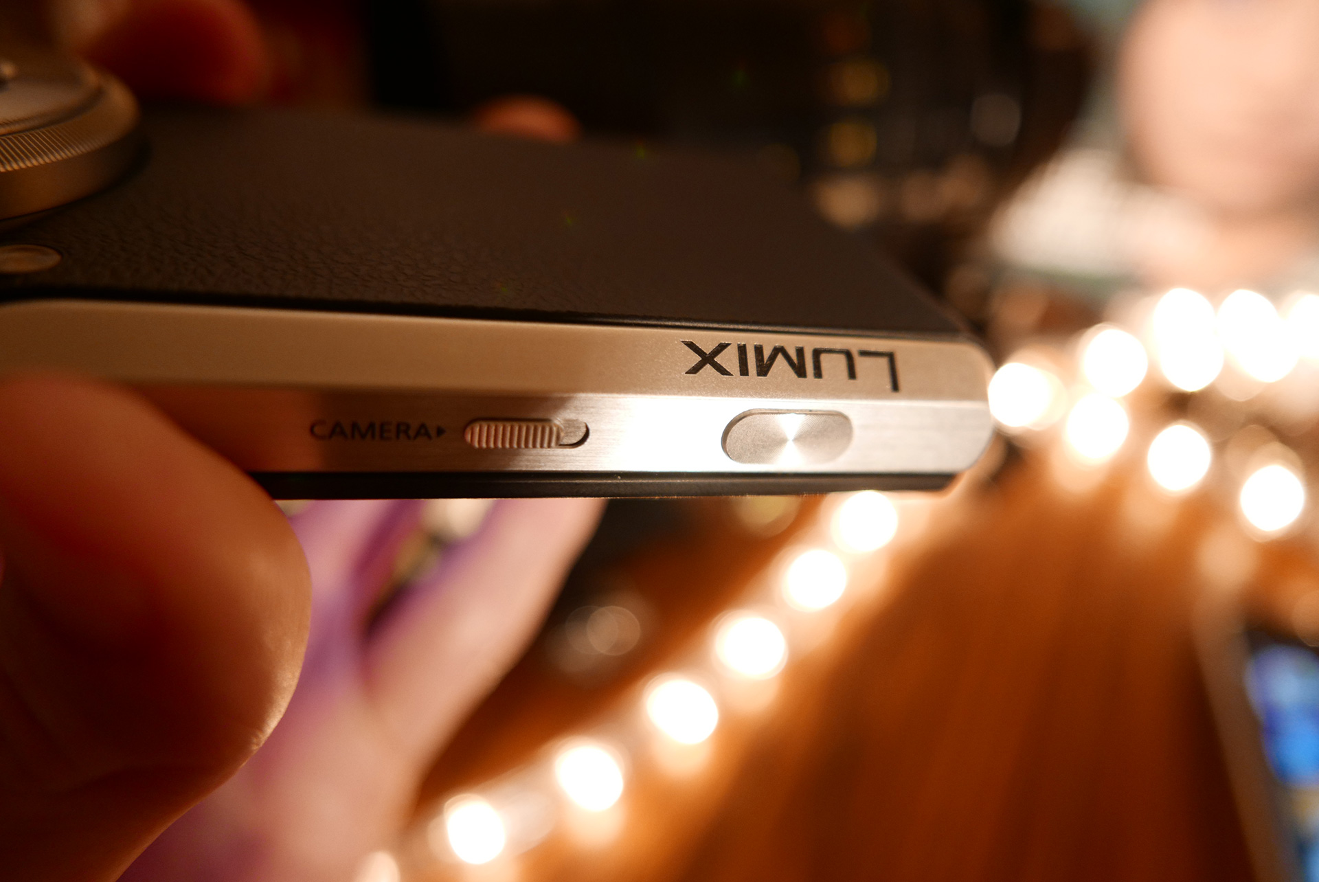 Awkwardly, all the buttons are on the right side panel - but the shutter button has a nice feel