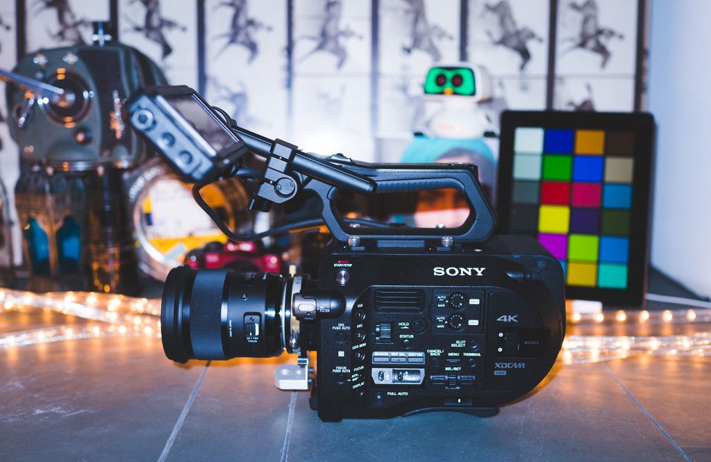 sony-fs7-side