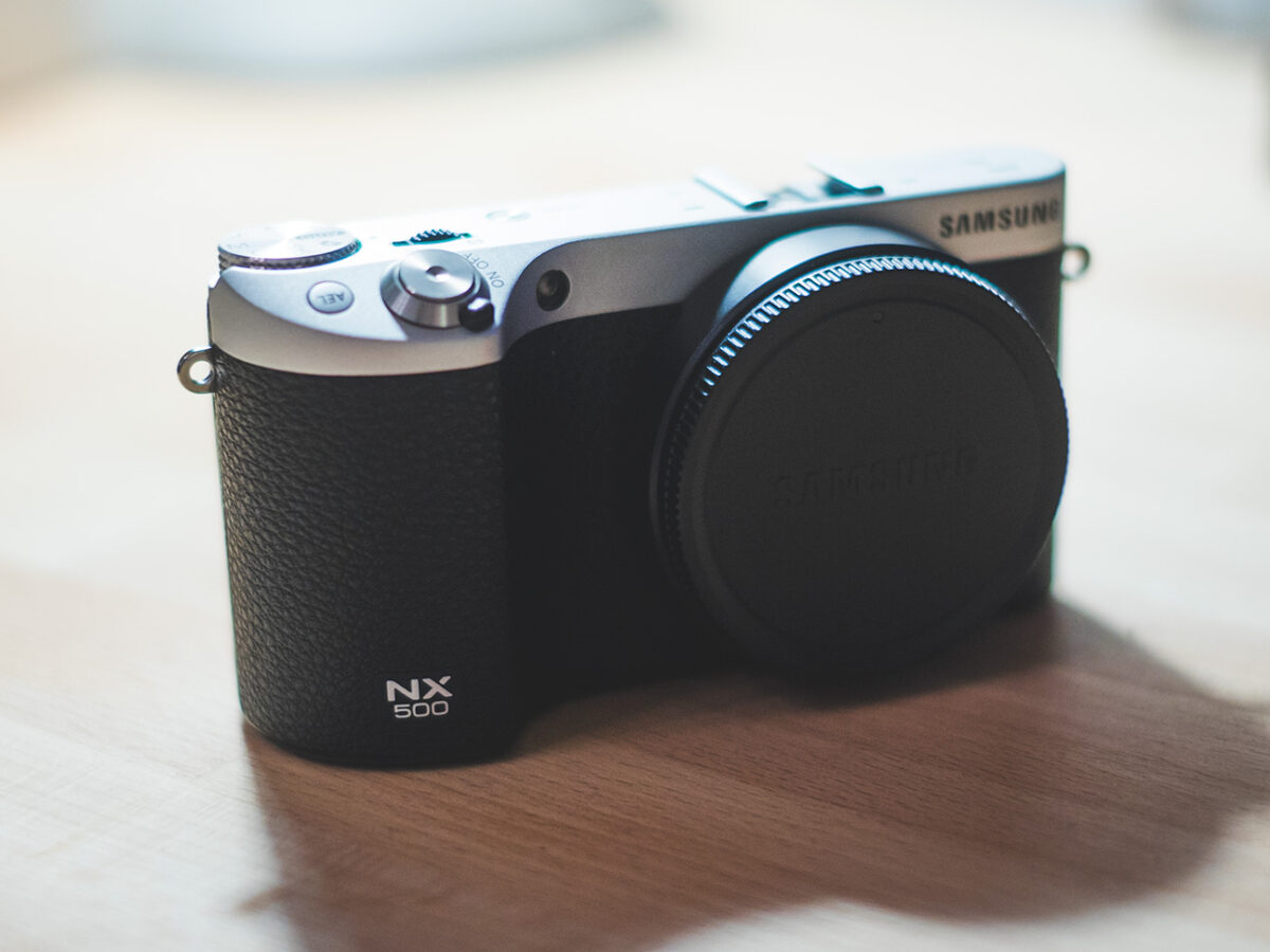 nx500-front-1200x900.jpg