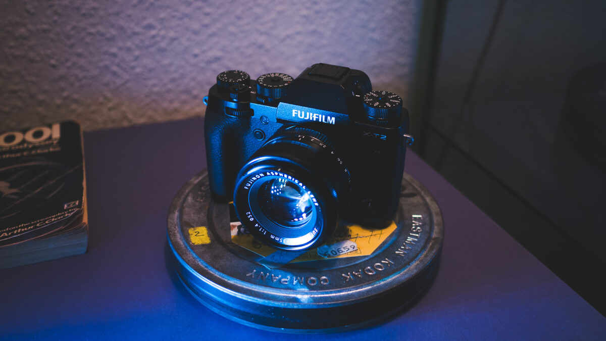 <美品> FUJIFILM X-T2 Amazon.com : Fujifilm X-T2GS Mirrorless Digital Camera, Graphite