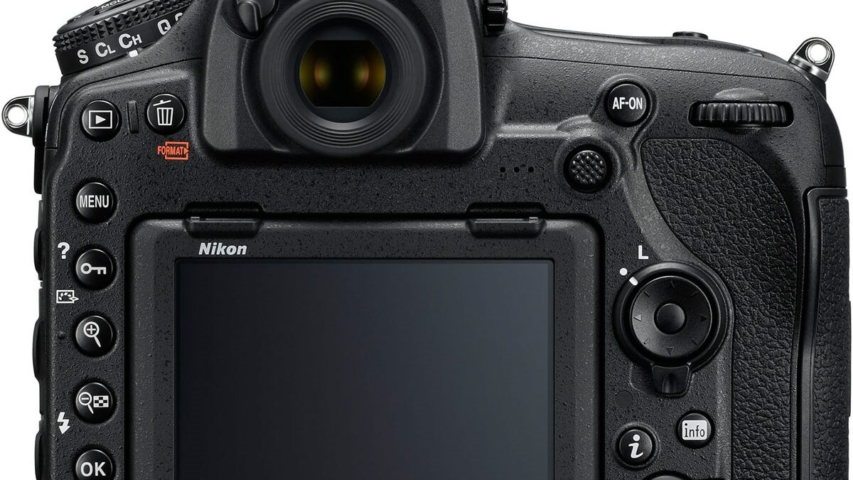 Nikon D850 Features and Technical Specs