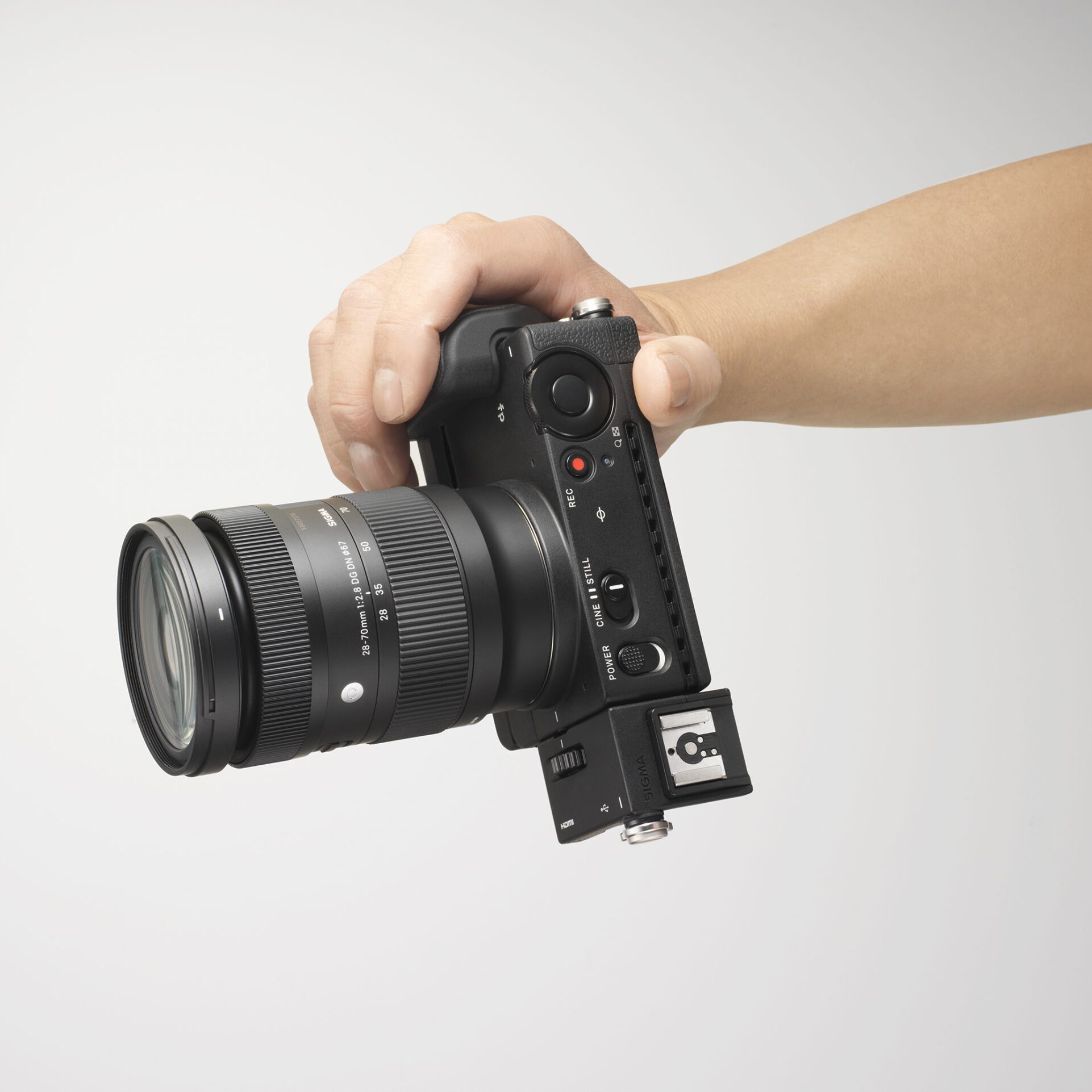 Sigma announce world's smallest 28-70mm F2.8 for mirrorless